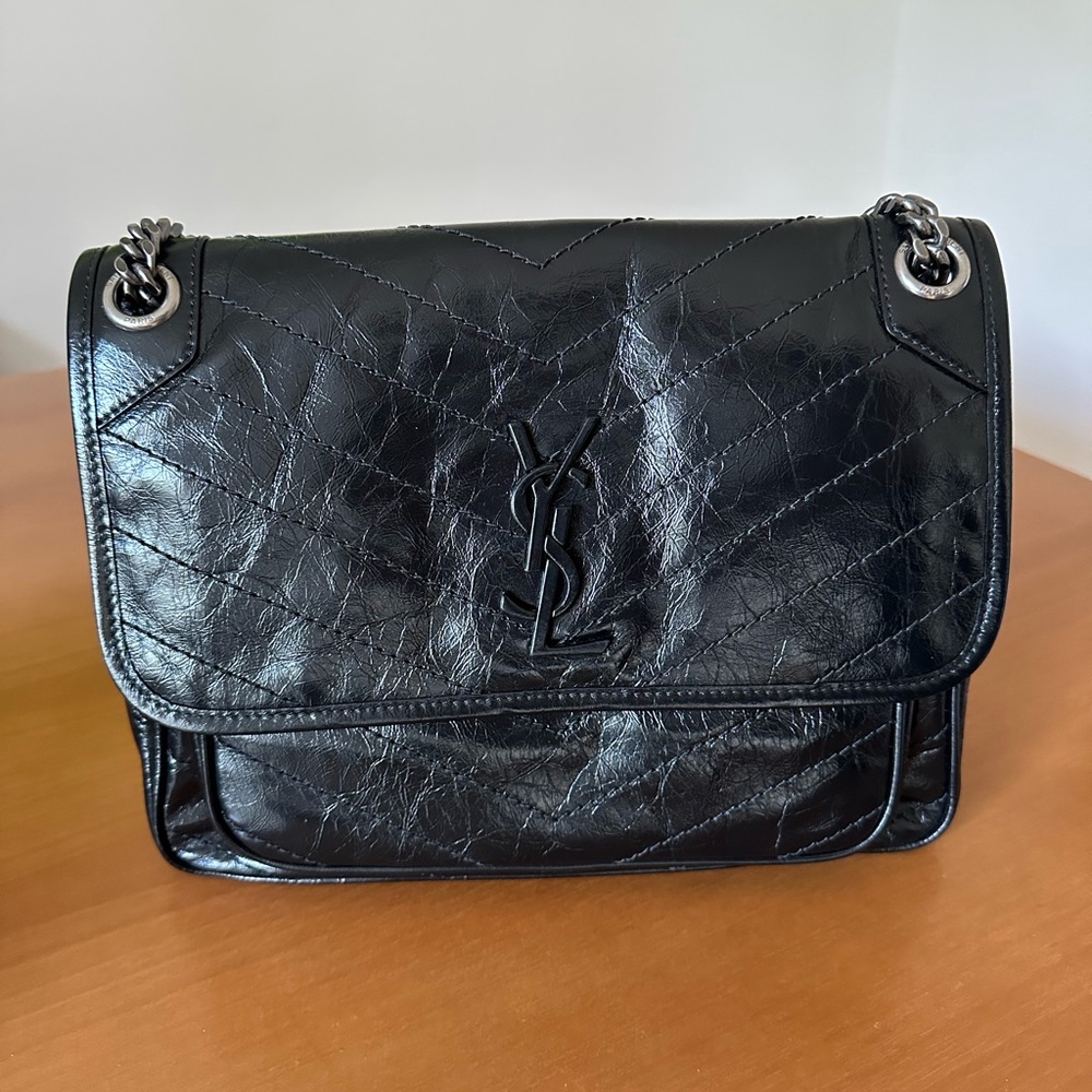 Auth Saint Laurent Niki black medium bag